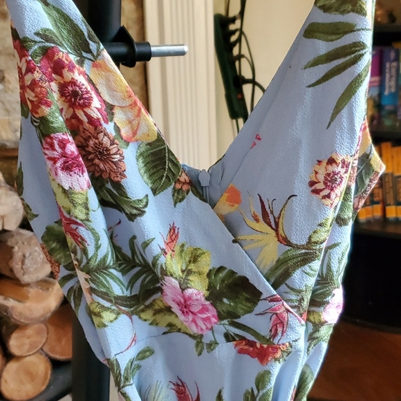 Dress - Picture 5 of 7